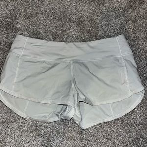 Lululemon Speed Up Shorts 2.5”